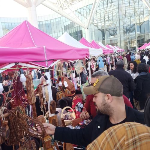 "اطلع للنور" في الشيخ زايد: معرض جديد لدعم الحرف اليدوية والمشاريع الصغيرة"