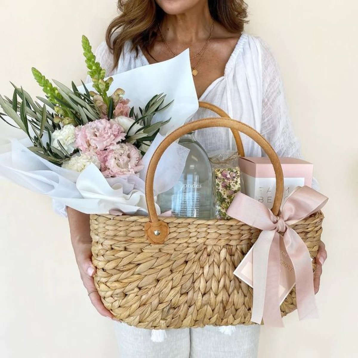 "دليلك المثالي لاختيار الهدايا الفريدة من COTZL"