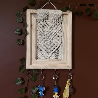 مكرمية معلقه للمفاتيح