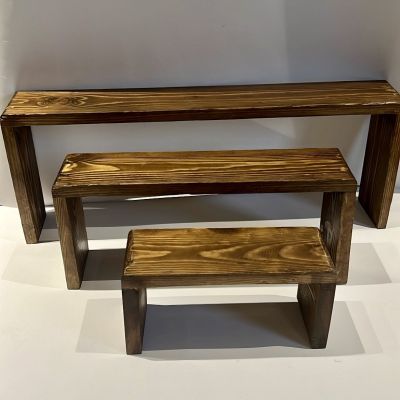 طقم استاند  مكون من ٣ طوابق مختلفه المقاسات 