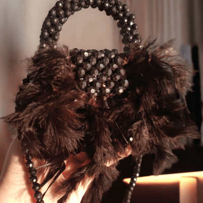 شنطه من الكريستال الاسود 