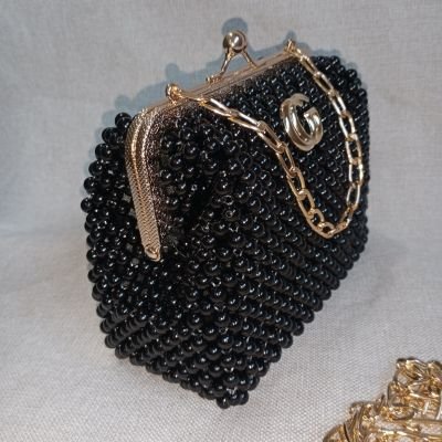 شنطه بفريم من اللولي الاسود 