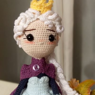 Amigurumi doll 