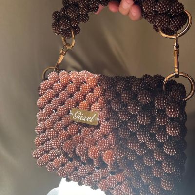   شنطة توت بني