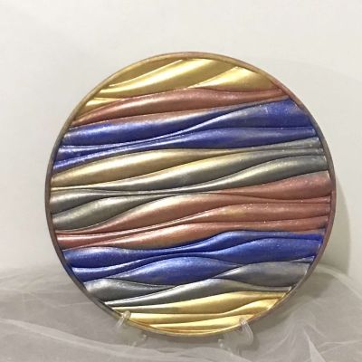 Decorative piece with abstract technique