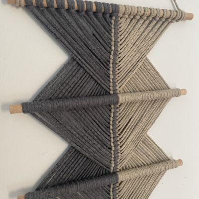 جدارية مكرمية على شكل ماسة