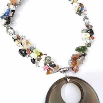  قلاده من كسر حجر عقيق الوان 