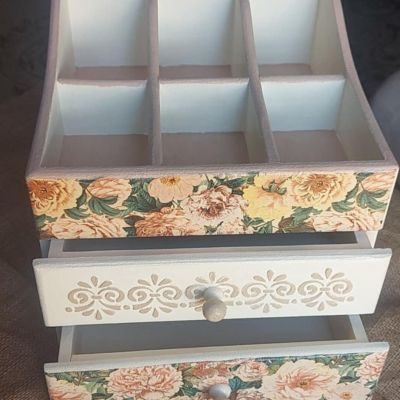 منظم للتسريحه هاند ميد 