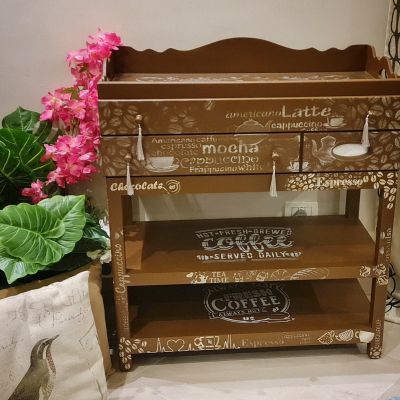 طاولة لركن القهوة