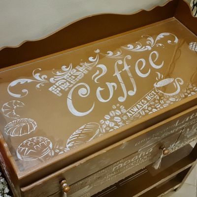 طاولة لركن القهوة