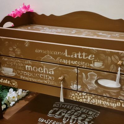 طاولة لركن القهوة