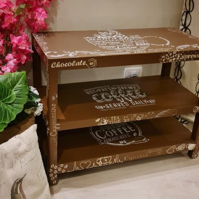 طاولة لركن القهوة