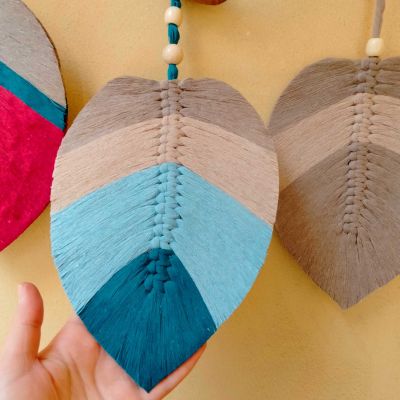 معلقه حائط مكرمية