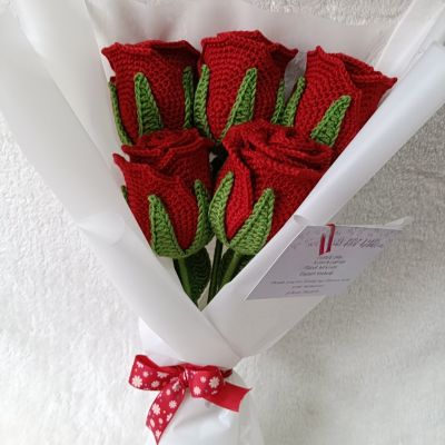 Red crochet rose