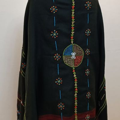 شال صوف خفيف مطرز يدوى فى سيوة