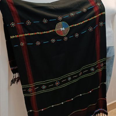 شال صوف خفيف مطرز يدوى فى سيوة