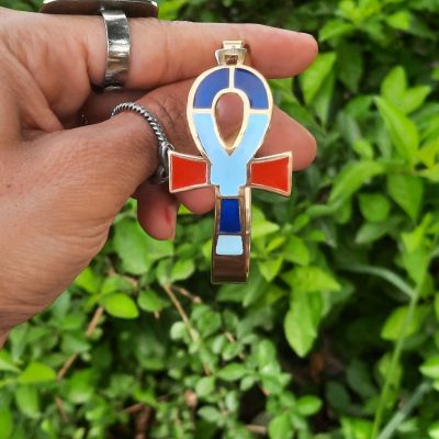 Colored Copper bracelet "the key to live"