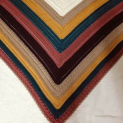 سكارف مثلث كروشيه