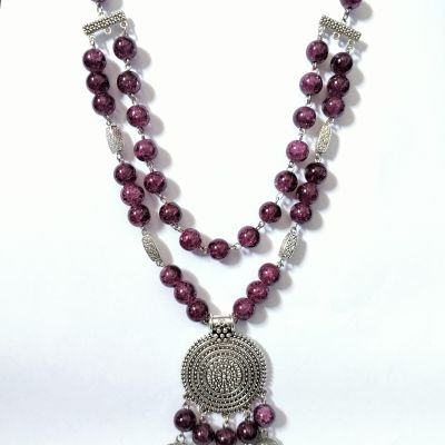 قلاده من حجر مرمر موف اللون 