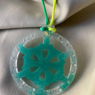 Resin Christmas ornament 