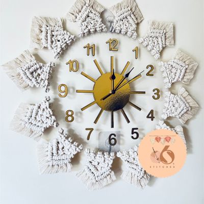 ساعة حائط مكرمية