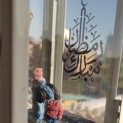 فانوس رمضان بداخله مشهد من شارع مصري فى رمضان 