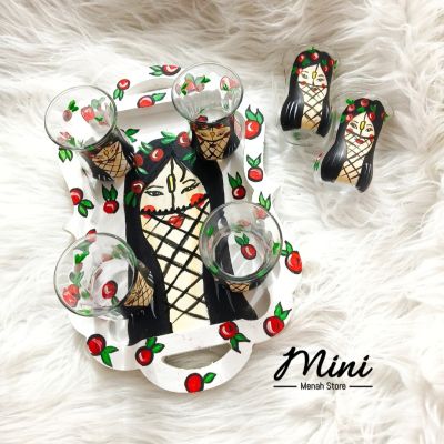 طقم استكانة ٦ قطع مع صانية خشب رسم هاند ميد