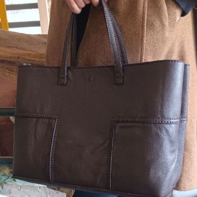 حقيبه نسائيه جلد طبيعى 