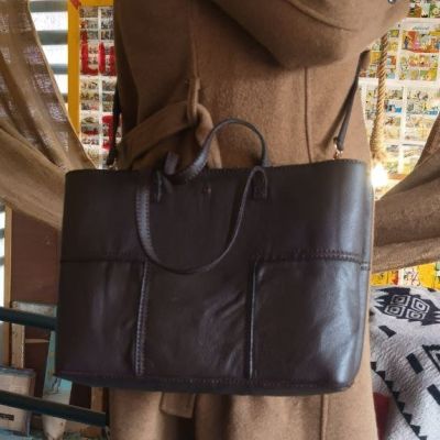 حقيبه نسائيه جلد طبيعى 