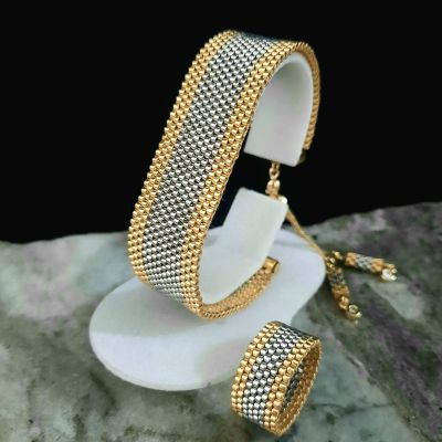 مجموعة الفضى بأطراف ذهبى من خرز الميوكى