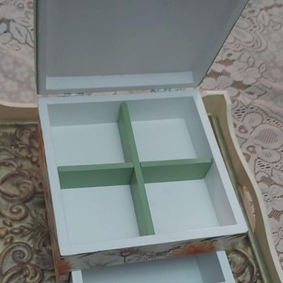 صندوق اكسسوارات ومكياج