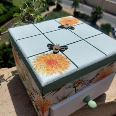 صندوق اكسسوارات ومكياج