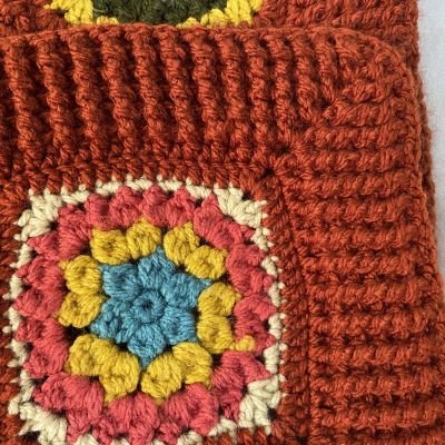 جاكت مربعات جراني صوف