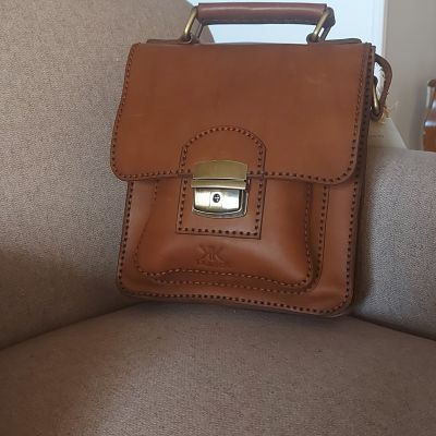  شنطه جلد طبيعي رجالي