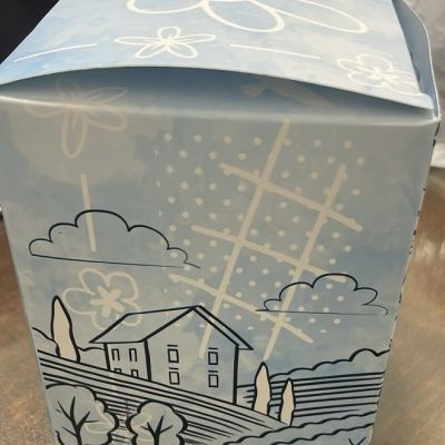 علبة خشب مطعمة بالريزن 