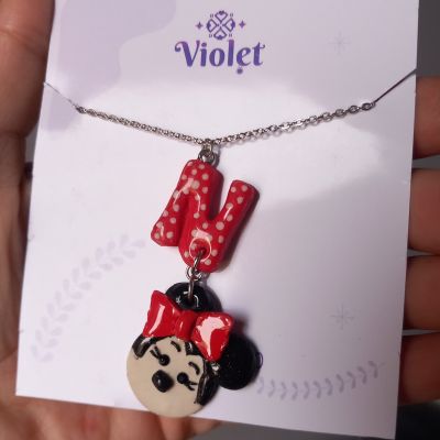 قلادة بالاسم