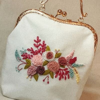 شنطة تطريز يدوي