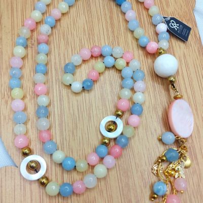 مسبحه ٩٩ والديزاين عقد طويل من احجار العقيق وفواصل هيماتيت وسلاسل دهب صينى جولد