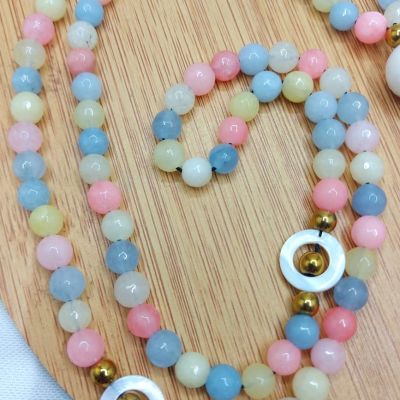 مسبحه ٩٩ والديزاين عقد طويل من احجار العقيق وفواصل هيماتيت وسلاسل دهب صينى جولد