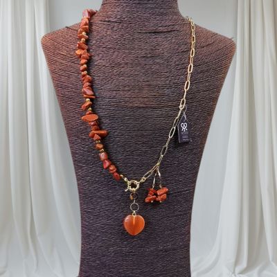 طقم عقد وحلق واسوره من كسر احجار العقيق