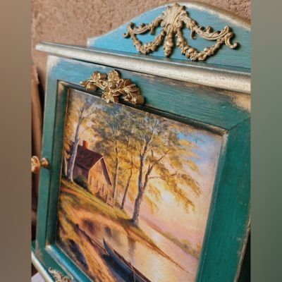 صندوق مفاتيح أنتيك