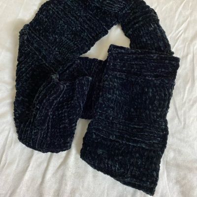 Infinity velvet crochet scarf