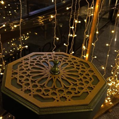 بوكس مكسرات وتسالي بغطاء