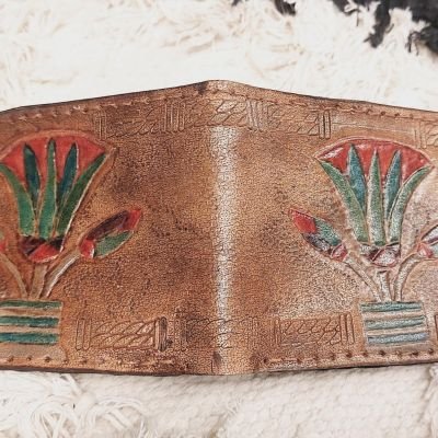 محفظة برسم فرعونى 