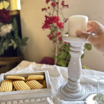 مجموعة ديكورية من صينية وحامل شموع