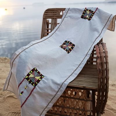 رانر طاولة مطرز يدوى فى واحة سيوة