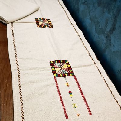 رانر طاولة مطرز يدوى فى واحة سيوة