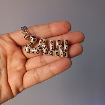 ميدالية مفاتيح بالاسم