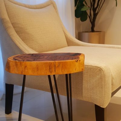 مناجاة - طاولة جانبية