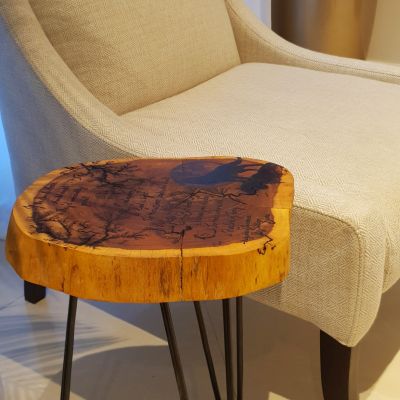 مناجاة - طاولة جانبية